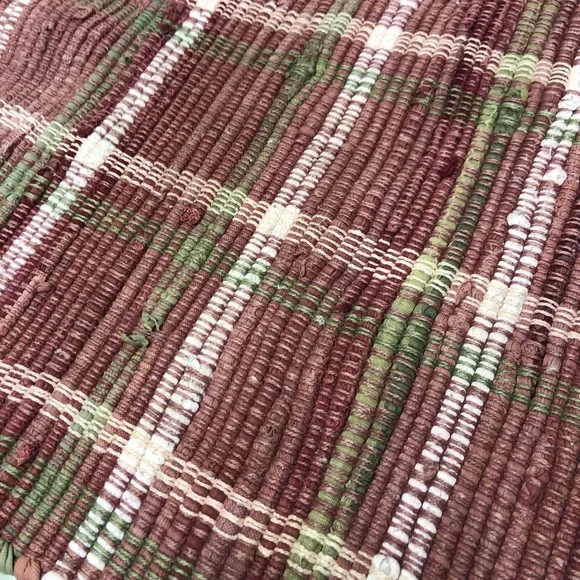 Distressed Throw Rug - Picture 6 of 6